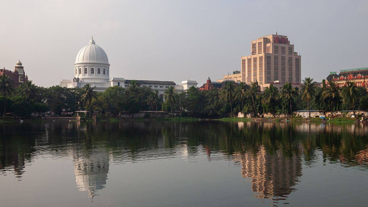 The General Post Office and the Reserve Bank of India building in Kolkata